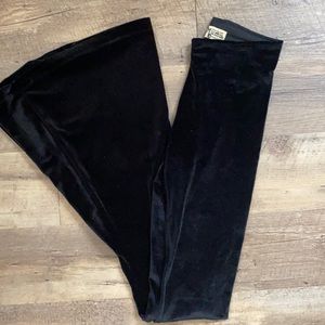 🖤Show Me Your MuMu Velvet Bam Bam Bells🖤